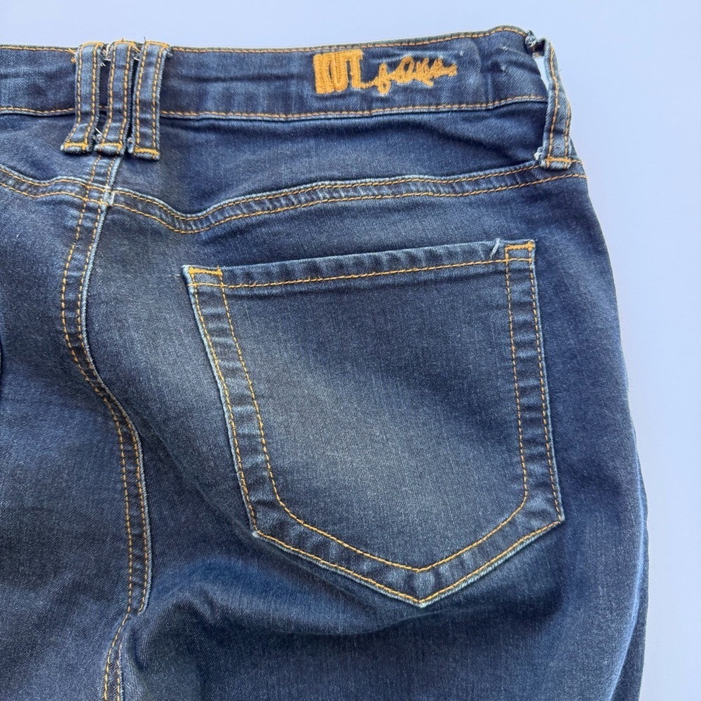 Woman’s Kut From The Kloth Denim Jeans
Lucille Skinny Size 4 - Picture 5 of 9